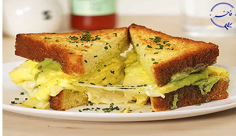 بهترین غذای دانشجویی ساندویچ مرغ