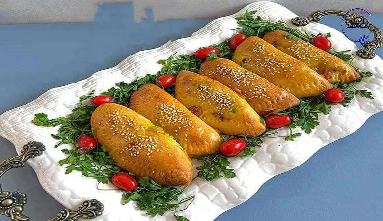 پیراشکی مرغ و قارچ